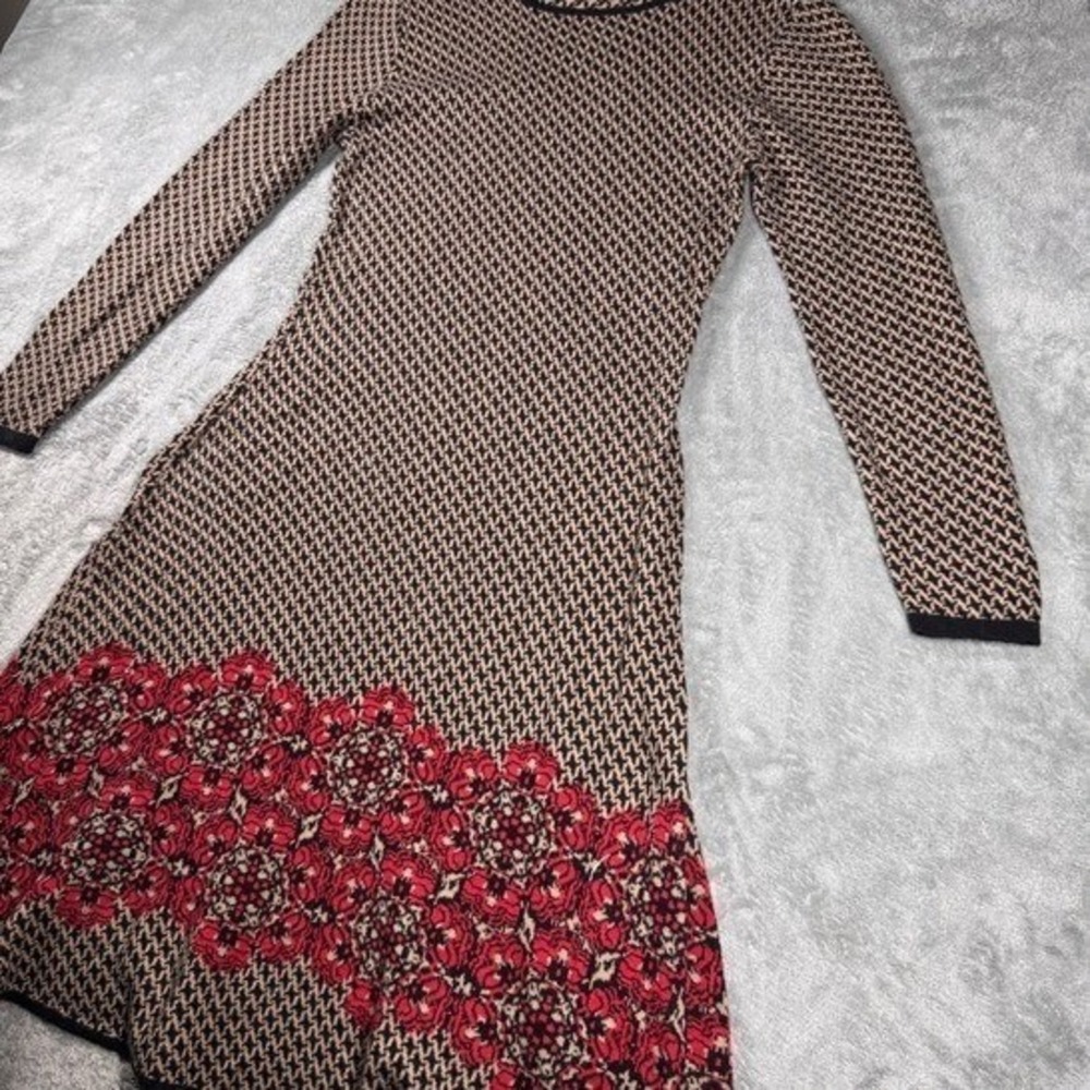 New York & Company Brown Houndstooth Red Floral Hem Sweater Dress Women's L - Picture 9 of 10